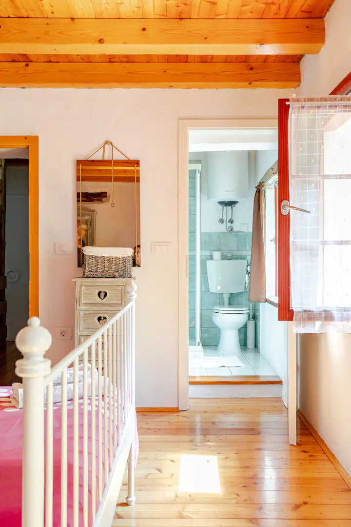 00a4c8fd a42e 4dcd b944 7a5f7c6ae6d5